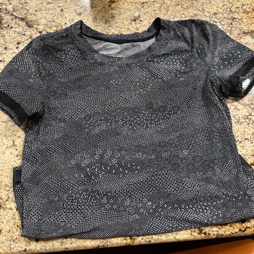 lululemon athletica Serve Up Some Sun Short Sleeve - Picture 5 of 9